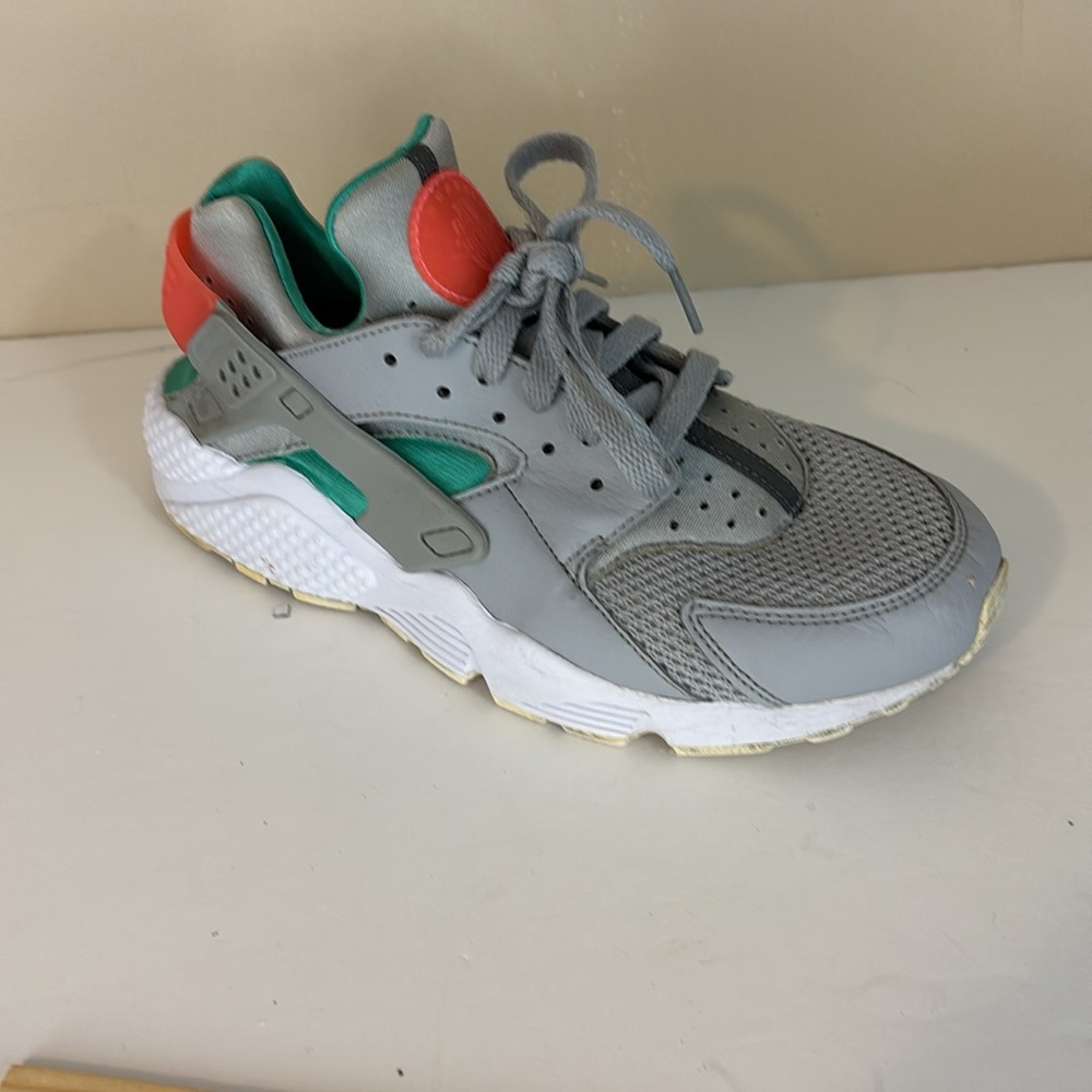 Nike Air Huarache Run South Beach Wolf Gray Size 8.5